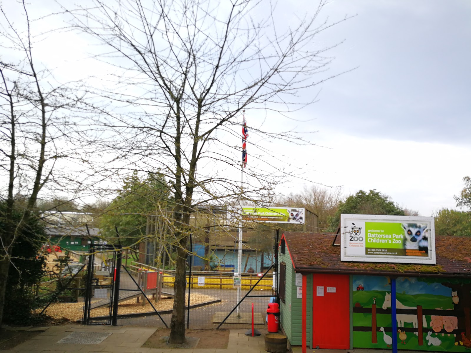 https://whatremovals.co.uk/wp-content/uploads/2022/02/Battersea Park Children's Zoo-300x225.jpeg